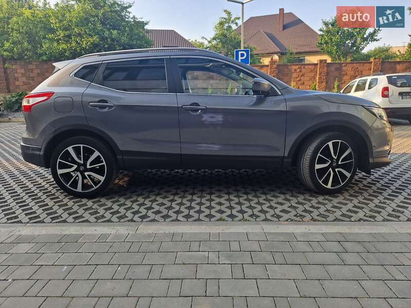 Внедорожник / Кроссовер Nissan Qashqai 2015 в Луцке