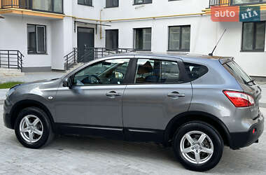 Внедорожник / Кроссовер Nissan Qashqai 2011 в 