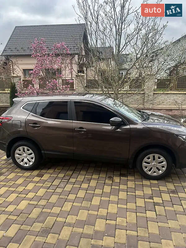 Внедорожник / Кроссовер Nissan Qashqai 2018 в Ивано-Франковске