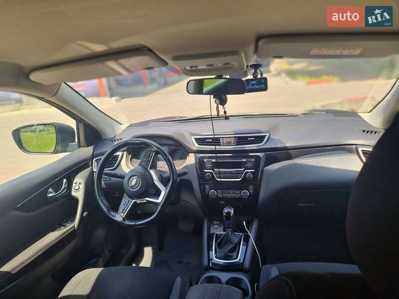 Внедорожник / Кроссовер Nissan Qashqai 2018 в Ужгороде