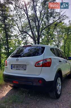 Внедорожник / Кроссовер Nissan Qashqai 2012 в 