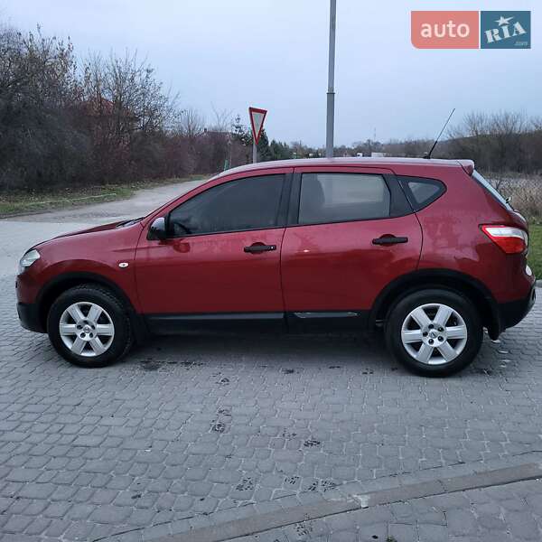 Внедорожник / Кроссовер Nissan Qashqai 2011 в 
