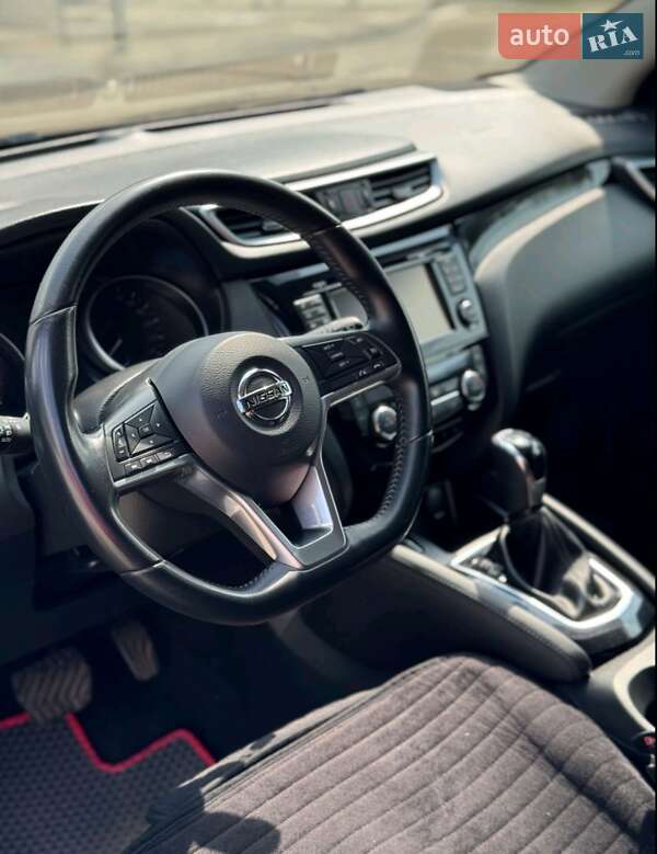 Внедорожник / Кроссовер Nissan Qashqai 2018 в Александрие