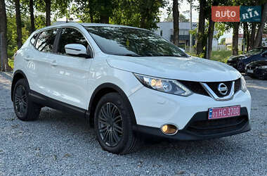 Внедорожник / Кроссовер Nissan Qashqai 2015 в 