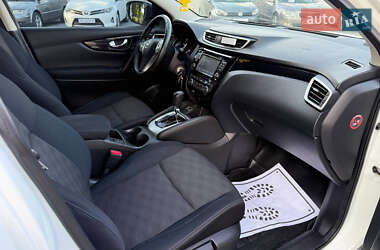 Внедорожник / Кроссовер Nissan Qashqai 2015 в 