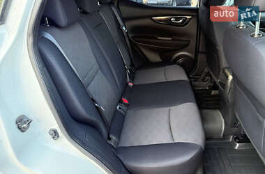 Внедорожник / Кроссовер Nissan Qashqai 2015 в 