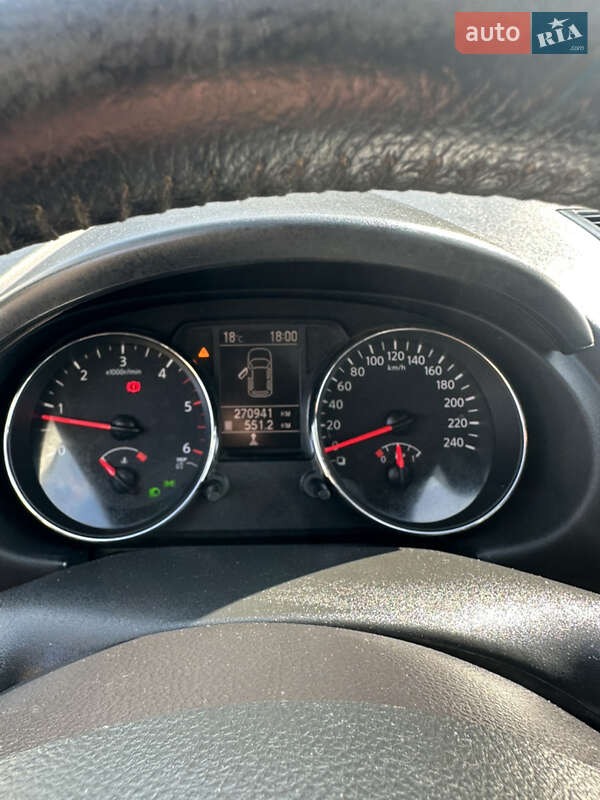 Позашляховик / Кросовер Nissan Qashqai 2011 в Косові