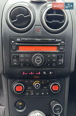 Позашляховик / Кросовер Nissan Qashqai 2008 в 