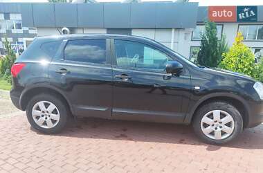 Внедорожник / Кроссовер Nissan Qashqai 2009 в 