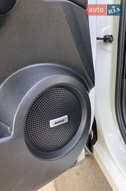 Внедорожник / Кроссовер Nissan Qashqai 2012 в 