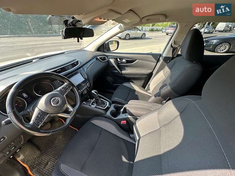 Внедорожник / Кроссовер Nissan Qashqai 2020 в Ивано-Франковске