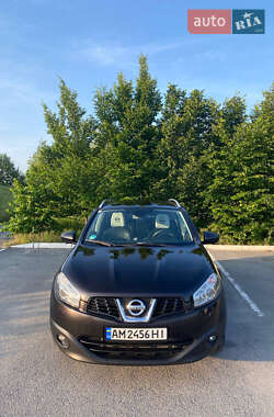 Позашляховик / Кросовер Nissan Qashqai 2012 в Звягелі