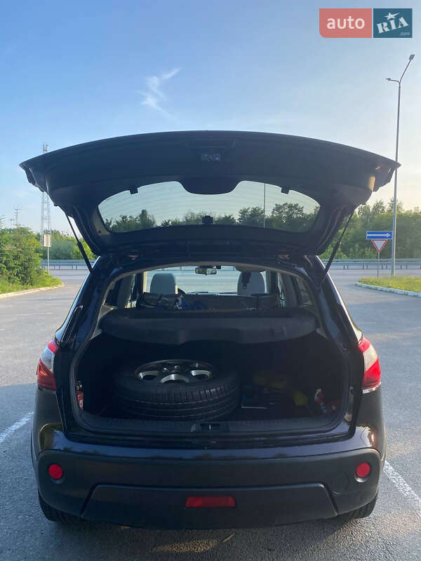 Позашляховик / Кросовер Nissan Qashqai 2012 в Звягелі фото 5 Позашляховик / Кросовер Nissan Qashqai 2012 в Звягелі
