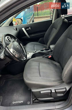 Внедорожник / Кроссовер Nissan Qashqai 2010 в 