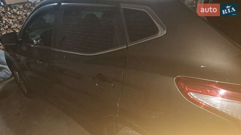 Внедорожник / Кроссовер Nissan Qashqai 2015 в Кривом Роге