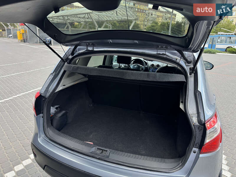 Внедорожник / Кроссовер Nissan Qashqai 2011 в Днепре