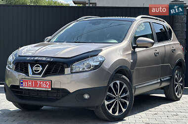 Внедорожник / Кроссовер Nissan Qashqai 2012 в 