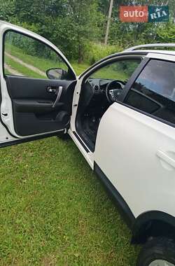 Внедорожник / Кроссовер Nissan Qashqai 2010 в 