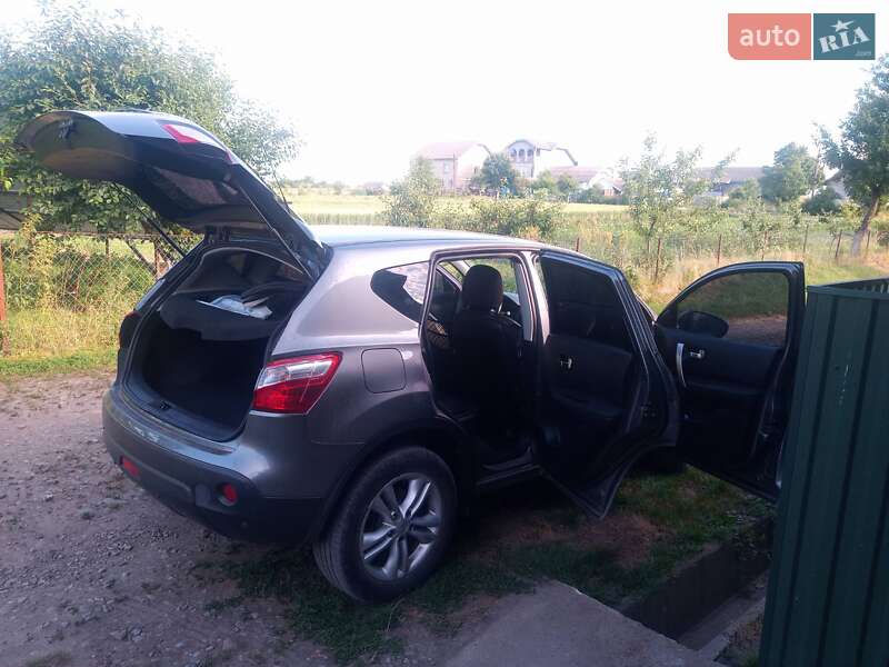 Позашляховик / Кросовер Nissan Qashqai 2013 в Івано-Франківську