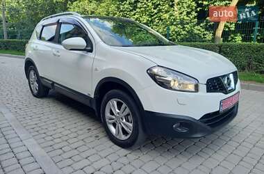 Позашляховик / Кросовер Nissan Qashqai 2011 в Луцьку