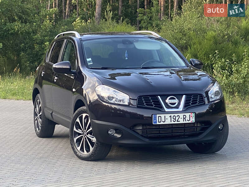 Внедорожник / Кроссовер Nissan Qashqai 2012 в 