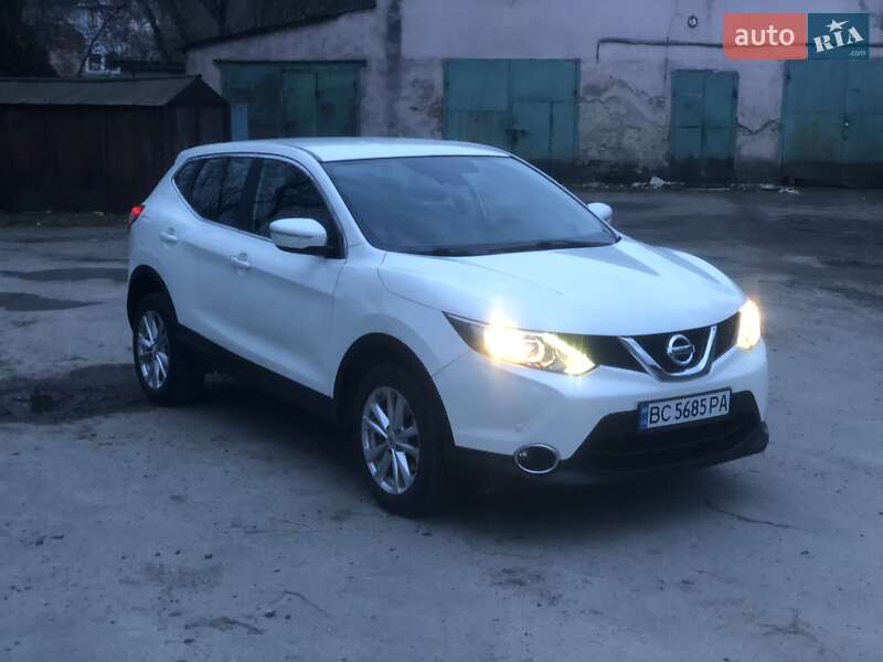 Внедорожник / Кроссовер Nissan Qashqai 2014 в Городке