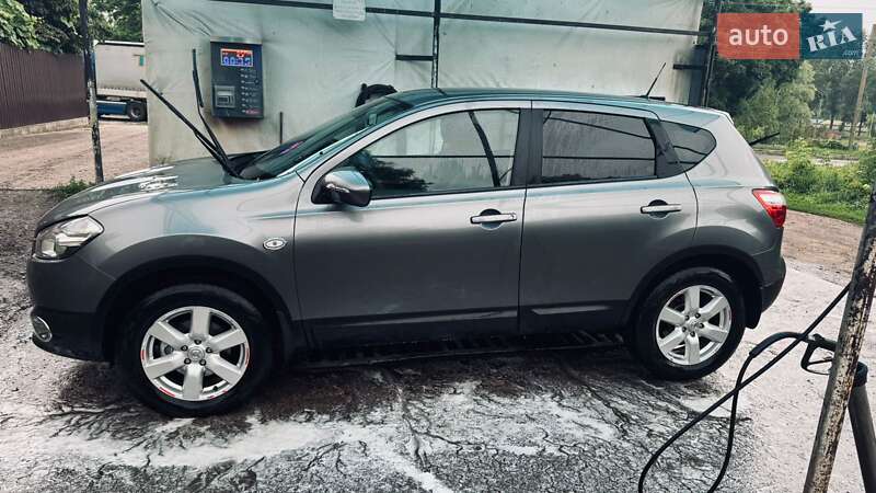 Внедорожник / Кроссовер Nissan Qashqai 2011 в Недригайлове