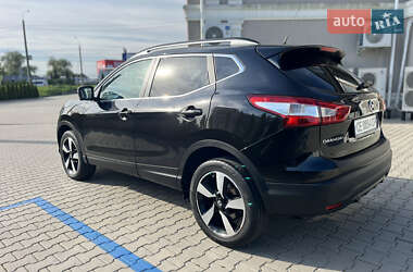 Внедорожник / Кроссовер Nissan Qashqai 2015 в 