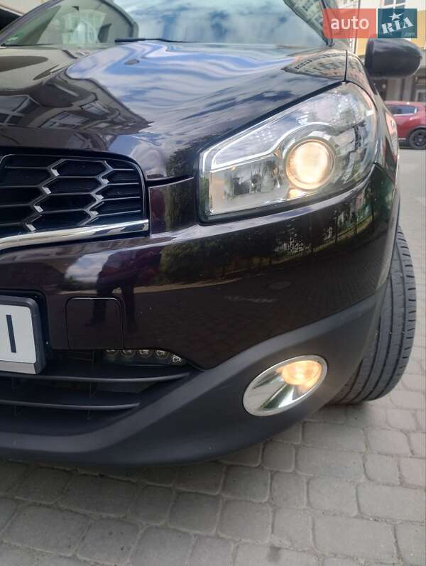 Внедорожник / Кроссовер Nissan Qashqai 2011 в Ивано-Франковске