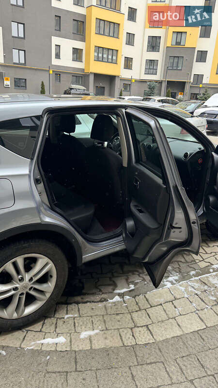 Внедорожник / Кроссовер Nissan Qashqai 2011 в Ивано-Франковске