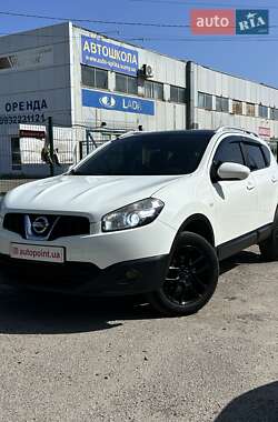 Позашляховик / Кросовер Nissan Qashqai 2011 в Сумах