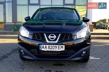 Позашляховик / Кросовер Nissan Qashqai 2012 в 