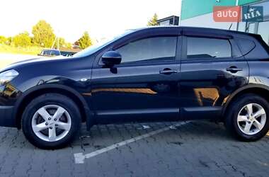 Позашляховик / Кросовер Nissan Qashqai 2012 в 