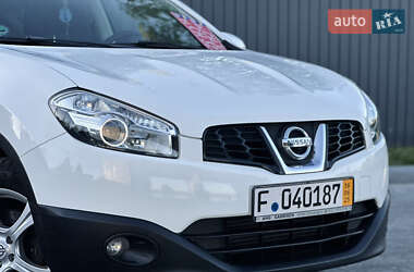 Позашляховик / Кросовер Nissan Qashqai 2013 в 