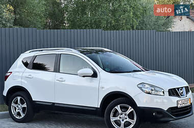 Позашляховик / Кросовер Nissan Qashqai 2013 в 