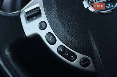 Позашляховик / Кросовер Nissan Qashqai 2013 в 