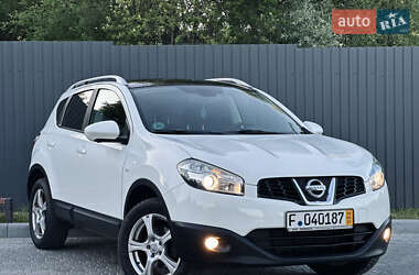 Позашляховик / Кросовер Nissan Qashqai 2013 в 