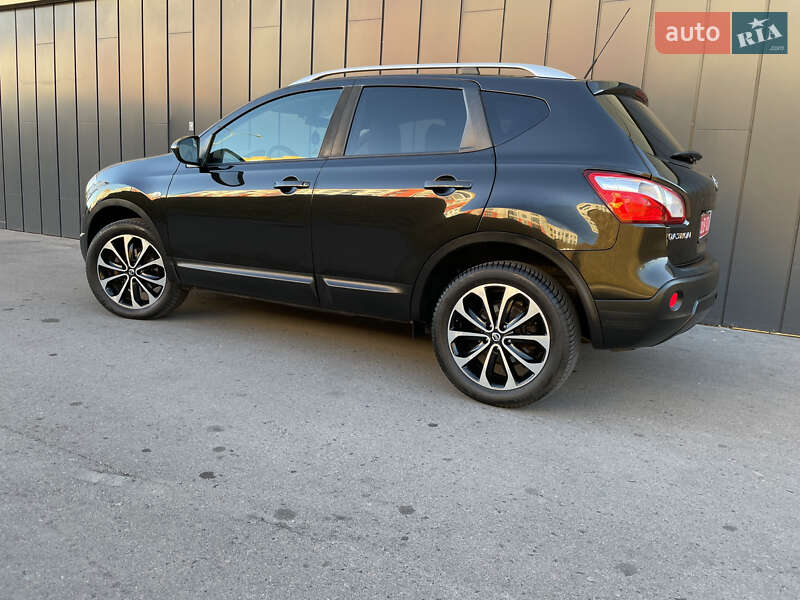 Позашляховик / Кросовер Nissan Qashqai 2013 в Рівному