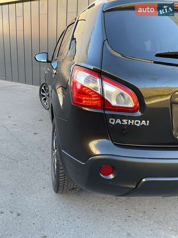 Позашляховик / Кросовер Nissan Qashqai 2013 в Рівному