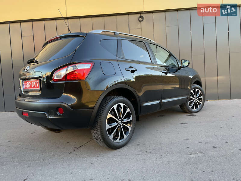 Позашляховик / Кросовер Nissan Qashqai 2013 в Рівному