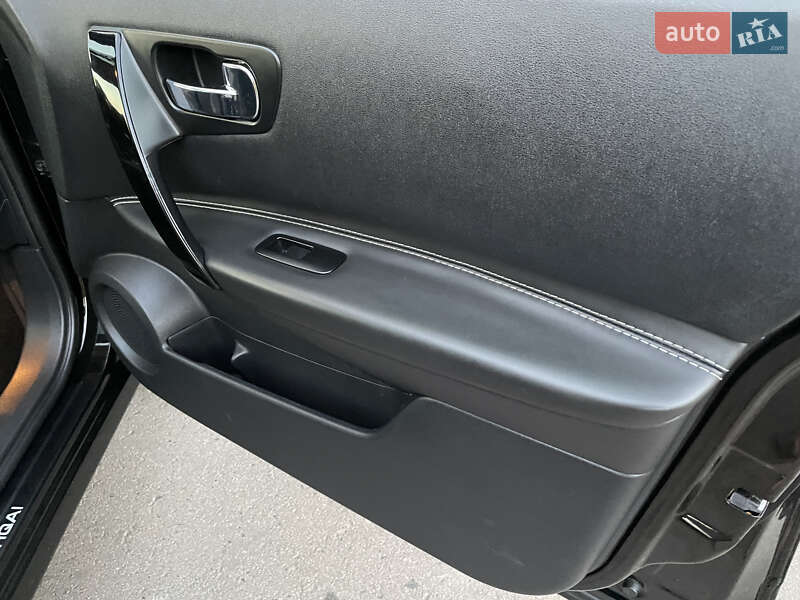 Позашляховик / Кросовер Nissan Qashqai 2013 в Рівному