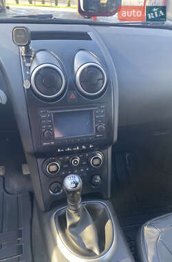 Внедорожник / Кроссовер Nissan Qashqai 2009 в 