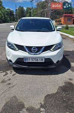 Внедорожник / Кроссовер Nissan Qashqai 2016 в Полтаве