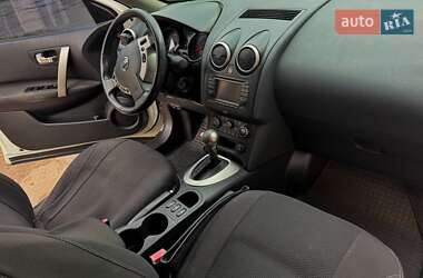 Позашляховик / Кросовер Nissan Qashqai 2012 в 