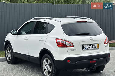 Позашляховик / Кросовер Nissan Qashqai 2013 в 
