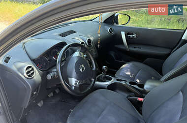 Позашляховик / Кросовер Nissan Qashqai 2013 в 