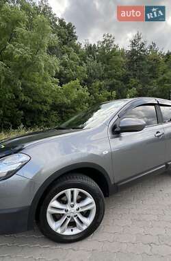Внедорожник / Кроссовер Nissan Qashqai 2011 в Могилев-Подольске