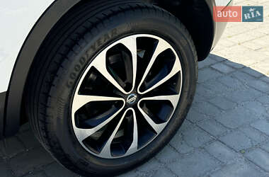 Позашляховик / Кросовер Nissan Qashqai 2011 в 