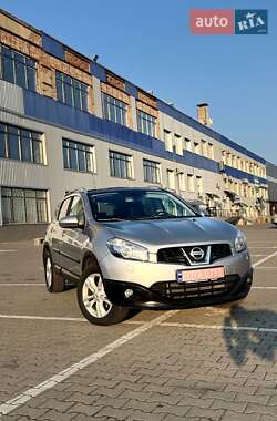 Внедорожник / Кроссовер Nissan Qashqai 2012 в Волочиске