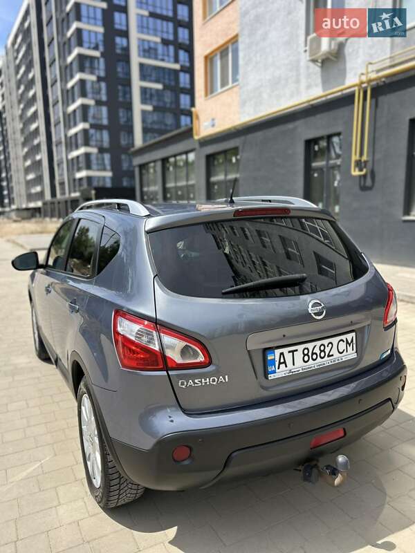 Позашляховик / Кросовер Nissan Qashqai 2010 в Івано-Франківську
